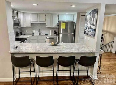 GREAT RENTAL HISTORY on this recently renovated townhome with a - photo 18