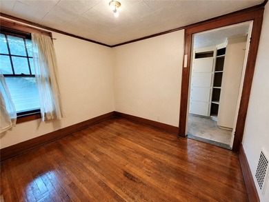 Welcome home to this 19th ward charmer. All the warmth of - photo 21