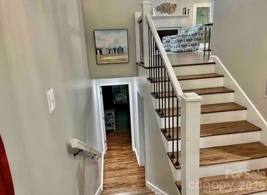 GREAT RENTAL HISTORY on this recently renovated townhome with a - photo 21