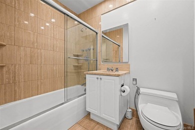 Welcome to Residence 19L at 220 Riverside Boulevard, a spacious - photo 25
