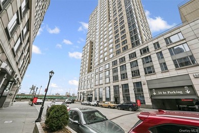 Welcome to Residence 19L at 220 Riverside Boulevard, a spacious - photo 29