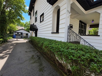 Welcome home to this 19th ward charmer. All the warmth of - photo 33