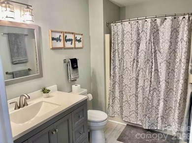 GREAT RENTAL HISTORY on this recently renovated townhome with a - photo 33