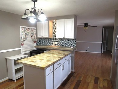 This charming 840 square feet manufactured home built in 1978 by - photo 6
