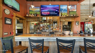 Wake up to panoramic mountain views and the pristine greens of - photo 12