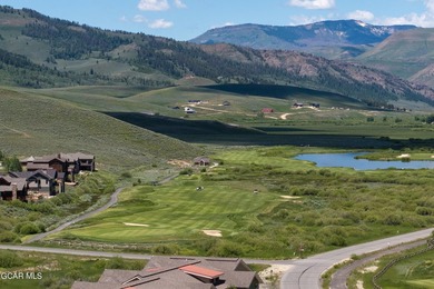 Wake up to panoramic mountain views and the pristine greens of - photo 13