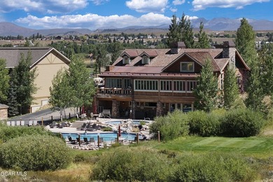 Wake up to panoramic mountain views and the pristine greens of - photo 17