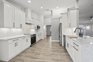 Welcome to this stunning, fully renovated 4-bedroom, 2-bath - photo 17