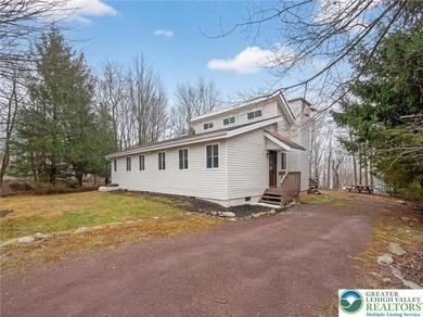 Emerald Lakes Home For Sale in Tobyhanna Twp Pennsylvania