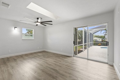 Welcome to this stunning, fully renovated 4-bedroom, 2-bath - photo 22