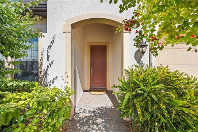 STUNNING BACKYARD WITH GORGEOUS PALMS!!!! HIGH CEILINGS AND SO