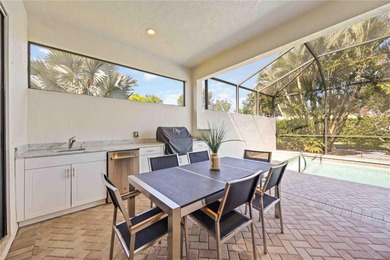 STUNNING BACKYARD WITH GORGEOUS PALMS!!!! HIGH CEILINGS AND SO