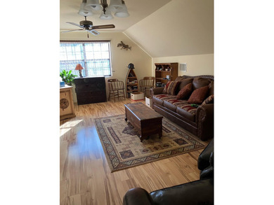 ESCAPE TO THE BEAUTY AND SERENITY OF EAST TEXAS WITH THIS - photo 15