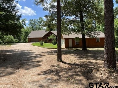 ESCAPE TO THE BEAUTY AND SERENITY OF EAST TEXAS WITH THIS - photo 22