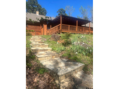 ESCAPE TO THE BEAUTY AND SERENITY OF EAST TEXAS WITH THIS - photo 23