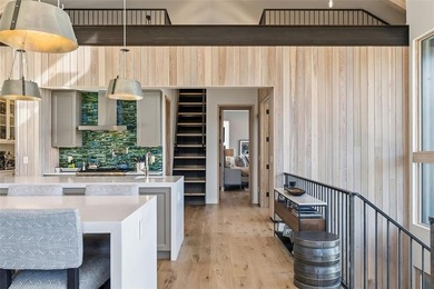 1136 Steamboat Boulevard is a striking architectural statement - photo 7