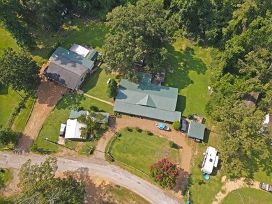 Welcome to 566 Pine Ridge Circle in Water Valley, MS! This 3 - photo 2