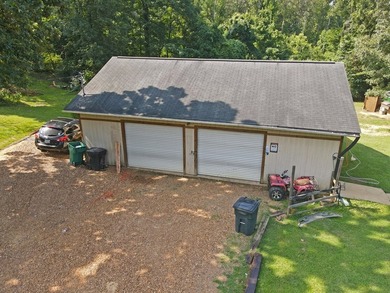Welcome to 566 Pine Ridge Circle in Water Valley, MS! This 3 - photo 5