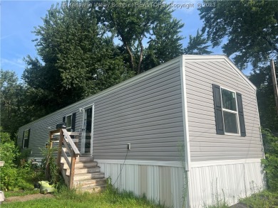 Kanawha River - Putnam County Home Sale Pending in Charleston West Virginia