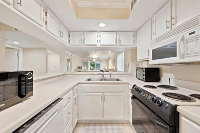 Welcome to Summertree Unit E12, a beautifully updated third - photo 18