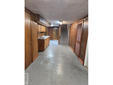 Great home in a wonderful neighborhood in St. Anthony. This home - photo 25