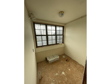 Motivated sellers! This country style home is welcoming from the - photo 28