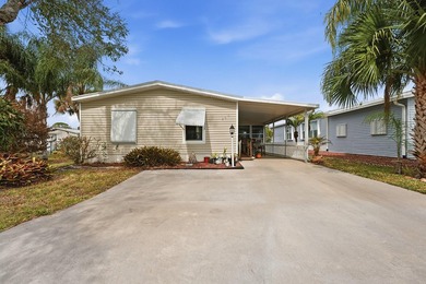 This beautifully maintained 3-bedroom split floor plan offers - photo 1