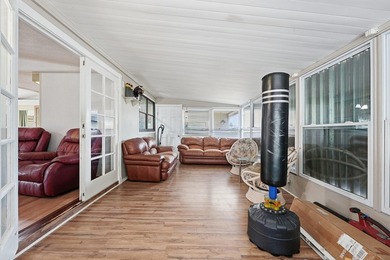 This beautifully maintained 3-bedroom split floor plan offers - photo 5
