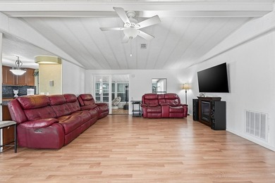 This beautifully maintained 3-bedroom split floor plan offers - photo 7