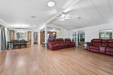 This beautifully maintained 3-bedroom split floor plan offers - photo 8