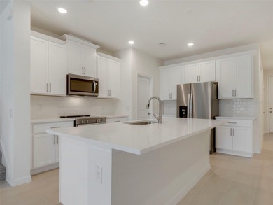 Welcome to this beautifully designed 3-bedroom, 2.5-bathroom - photo 7