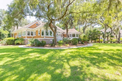 Welcome to an extraordinary waterfront residence in the Island - photo 18
