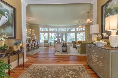 Welcome to an extraordinary waterfront residence in the Island - photo 25