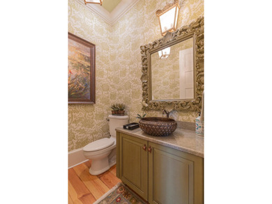 Welcome to an extraordinary waterfront residence in the Island - photo 27