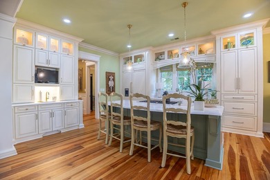 Welcome to an extraordinary waterfront residence in the Island - photo 43