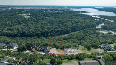 Lake Lot Sale Pending in River Oaks, Texas