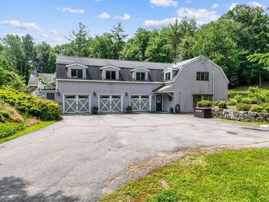 Discover the unparalleled elegance of 16 Davis Point Rd, a - photo 2