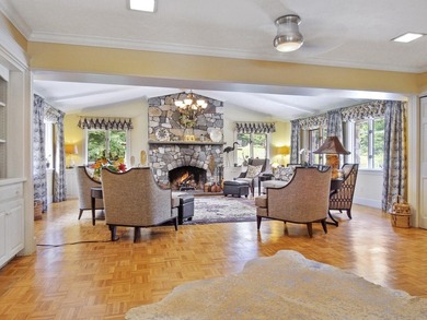 Discover the unparalleled elegance of 16 Davis Point Rd, a - photo 3