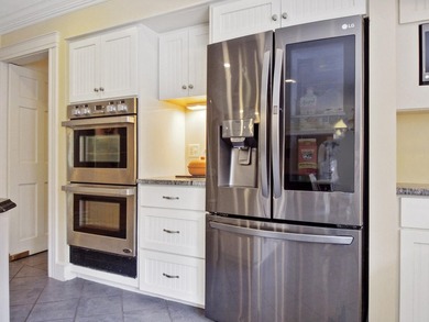 Discover the unparalleled elegance of 16 Davis Point Rd, a - photo 10