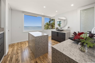 Oceanfront residence on one of Oahu's most beautiful stretches - photo 12