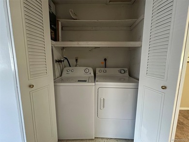 Lovely one bedroom condo in a pretty location. Sunroom wall was - photo 13