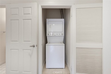 Welcome to this spacious 3-bedroom, 2.5-bath corner-unit - photo 13