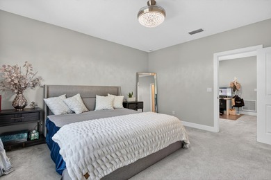 Beautifully upgraded 4BR / 2.5BA corner unit featuring an - photo 14