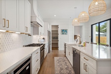 Luxury coastal living meets exceptional investment opportunity - photo 15