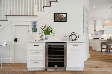 Luxury coastal living meets exceptional investment opportunity - photo 18