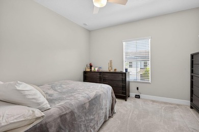 Beautifully upgraded 4BR / 2.5BA corner unit featuring an - photo 18