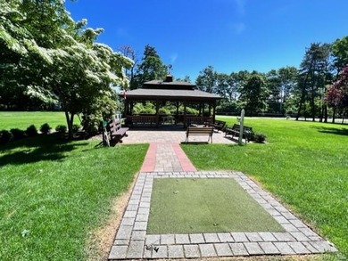 Lovely one bedroom condo in a pretty location. Sunroom wall was - photo 20