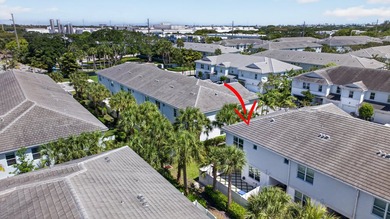 Beautifully upgraded 4BR / 2.5BA corner unit featuring an - photo 25