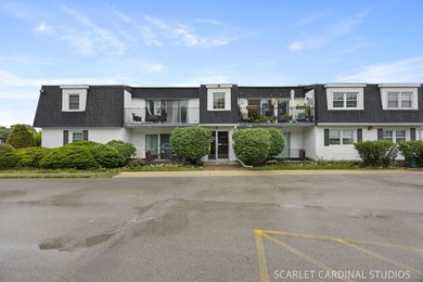 STUNNING GOLF COURSE VIEWS! This beautifully updated 1-bedroom - photo 1