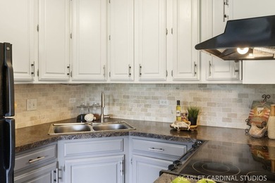 STUNNING GOLF COURSE VIEWS! This beautifully updated 1-bedroom - photo 8